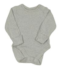 Světlešedé body M&S