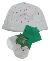 2set - Bílá bavlněná čepice s trojúhelníky + zelené ponožky se Santou