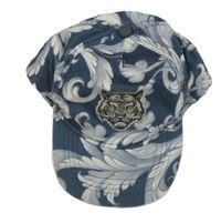 Tmavomodro-bílá vzorovaná kšiltovka s tygrem H&M