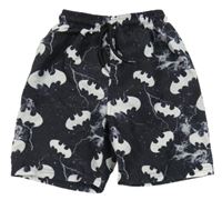Černo-šedé vzorované plážové kraťasy s Batmanem Next