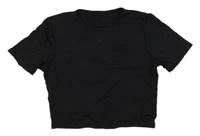 Černé elastické sportovní crop tričko 
