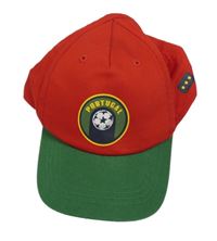 Červeno-tmavozelená plátěná fotbalová kšiltovka Portugal H&M
