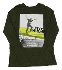 Khaki triko se skateboardistou C&A