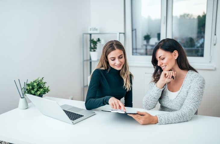 Business Casual: Stylově a profesionálně v každodenním pracovním životě